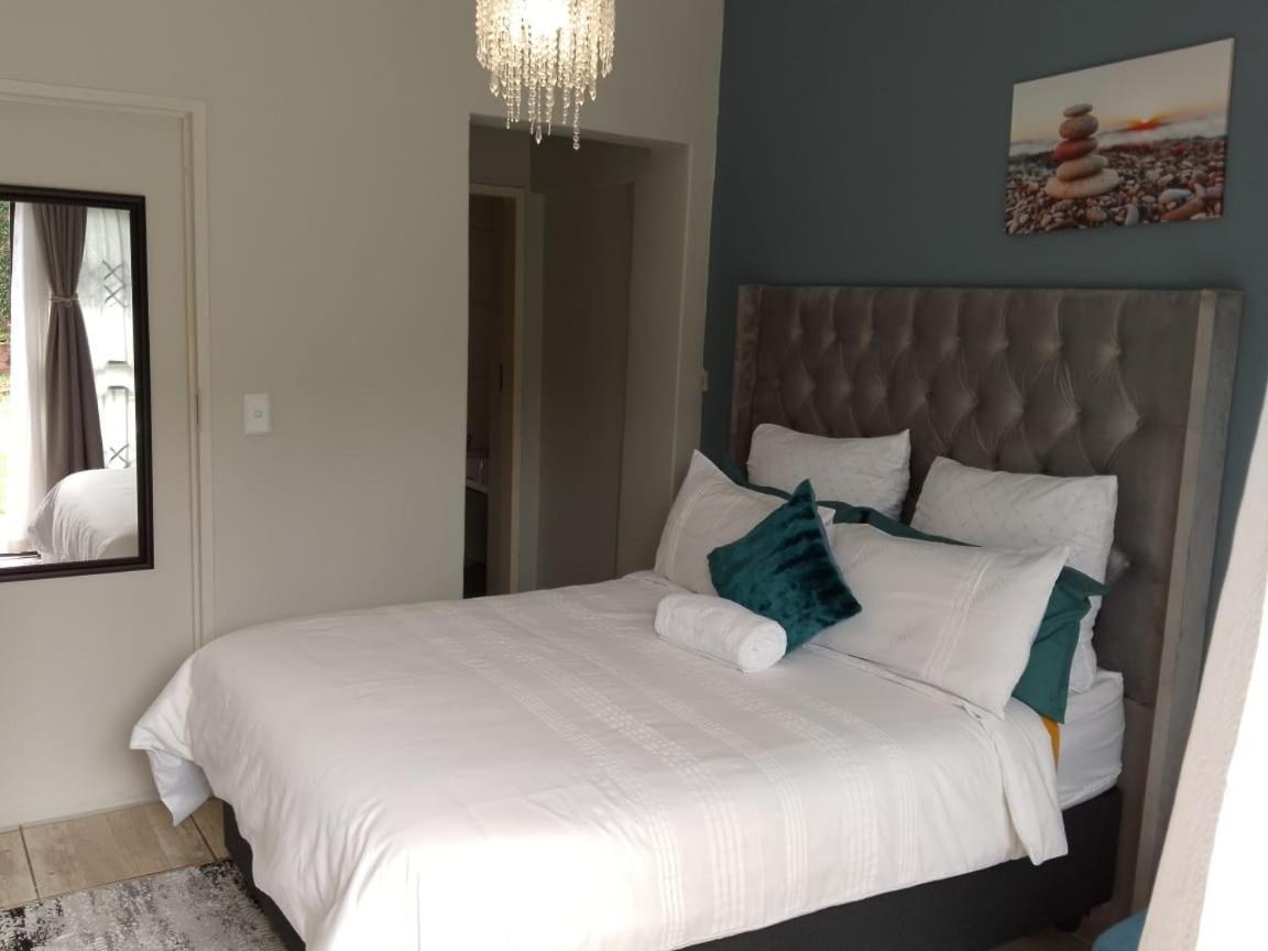 South Serene Guest House Midrand Extérieur photo