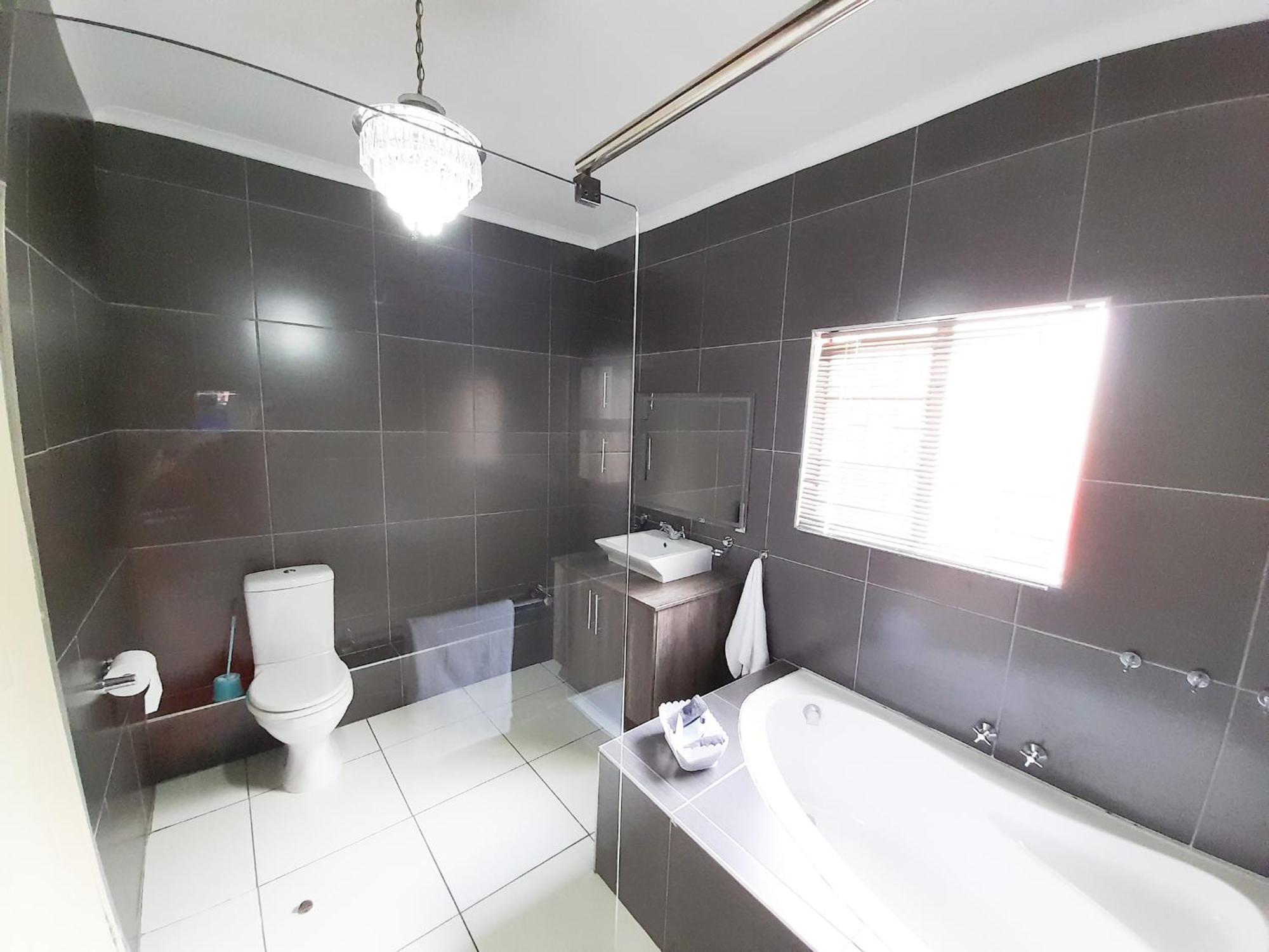 South Serene Guest House Midrand Extérieur photo