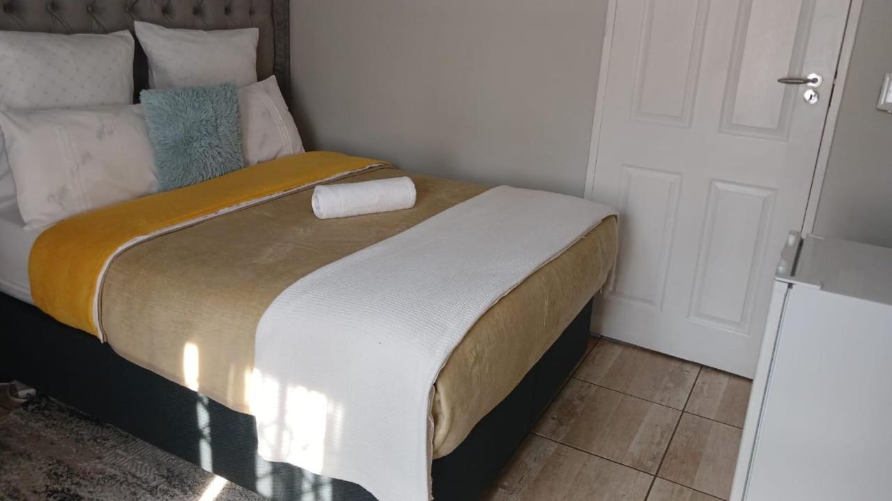 South Serene Guest House Midrand Extérieur photo
